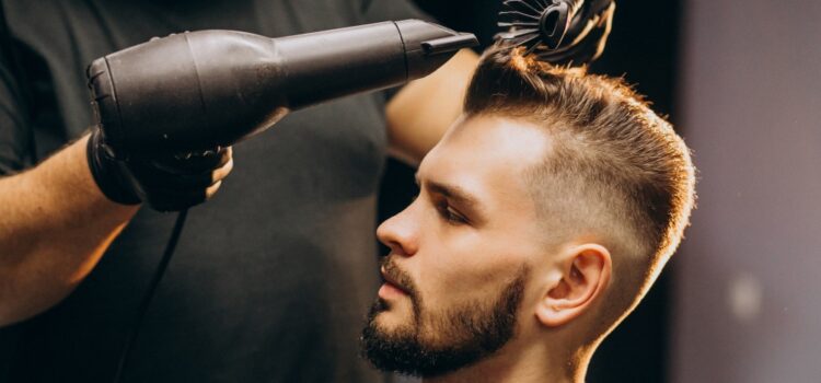 Tagli capelli uomo 2027 – Versatilità e Naturalezza Tagli capelli uomo 2027 – Versatilità e Naturalezza